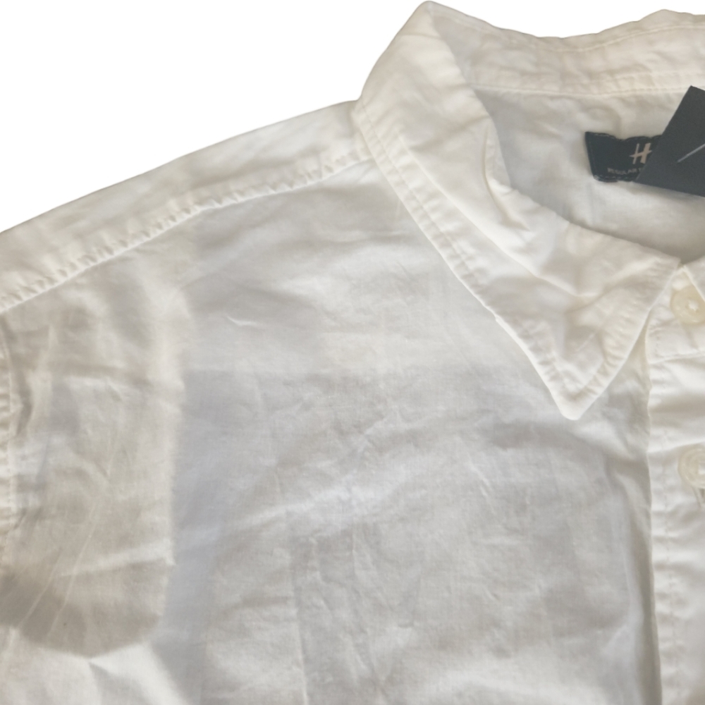 White H&M button up short sleeve - Picture 7 of 12